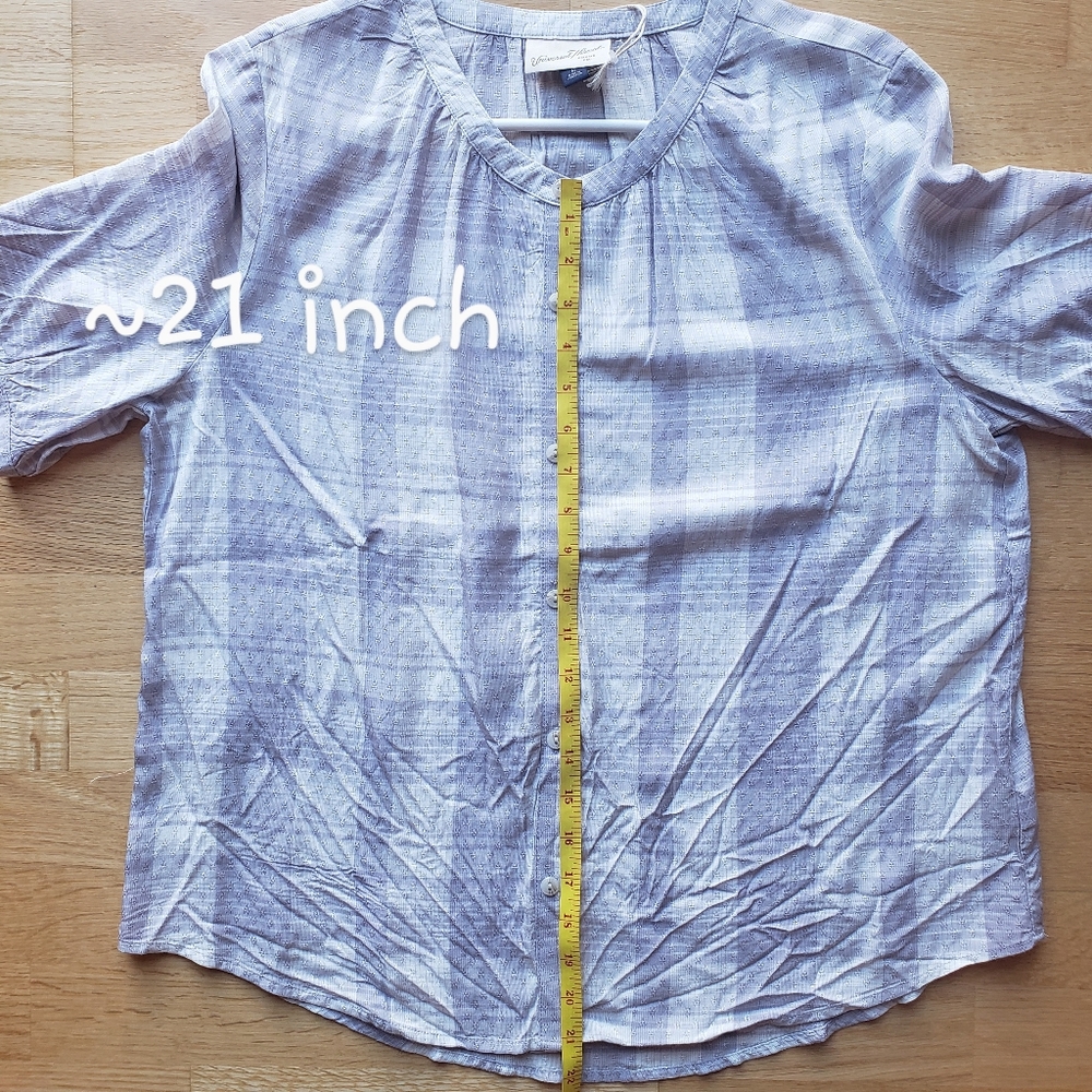 NWT Universal Thread Button-Up - Picture 5 of 6